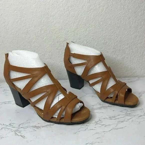 Easy Street Amaze Sandals Size 10 W - Picture 9 of 15